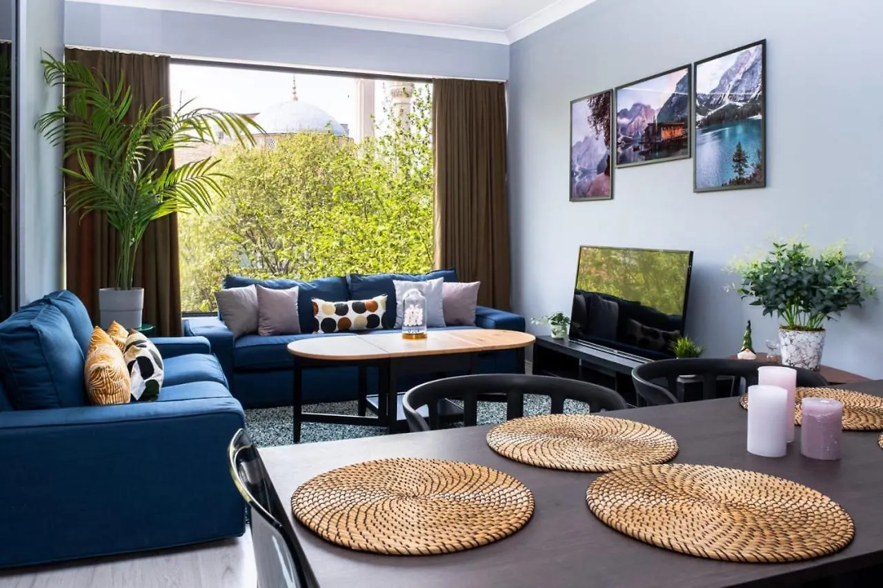 Ferienwohnung Captivating Flat On Bagdat Street Istanbul